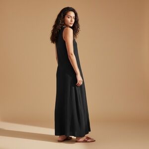 Soft Surroundings Women's L Black Sleeveless V-Neck Knee Length Dress